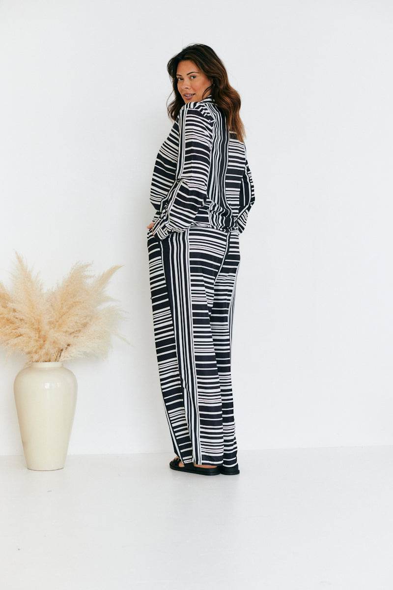 Abstract Stripe Co-Ord Shirt - Image 11