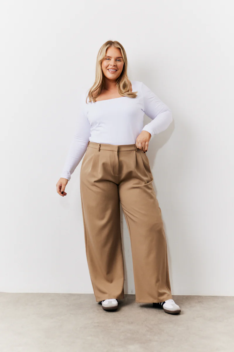 Adjustable Waist Pleat Wide Leg Trouser - Image 5