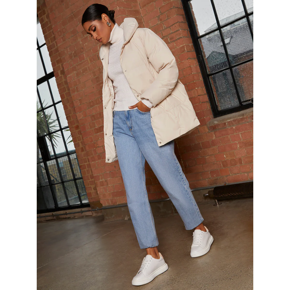 Chi Chi London Padded Puffer Coat in Cream - Image 4