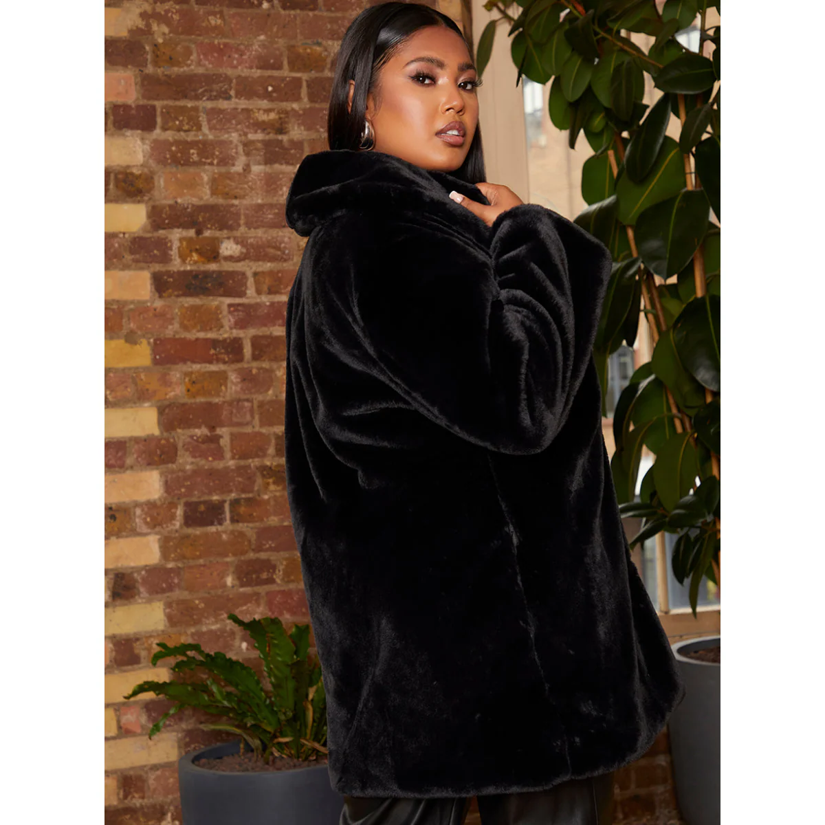 Chi Chi London Plus Size Plush Faux Fur Coat in Black - Image 3