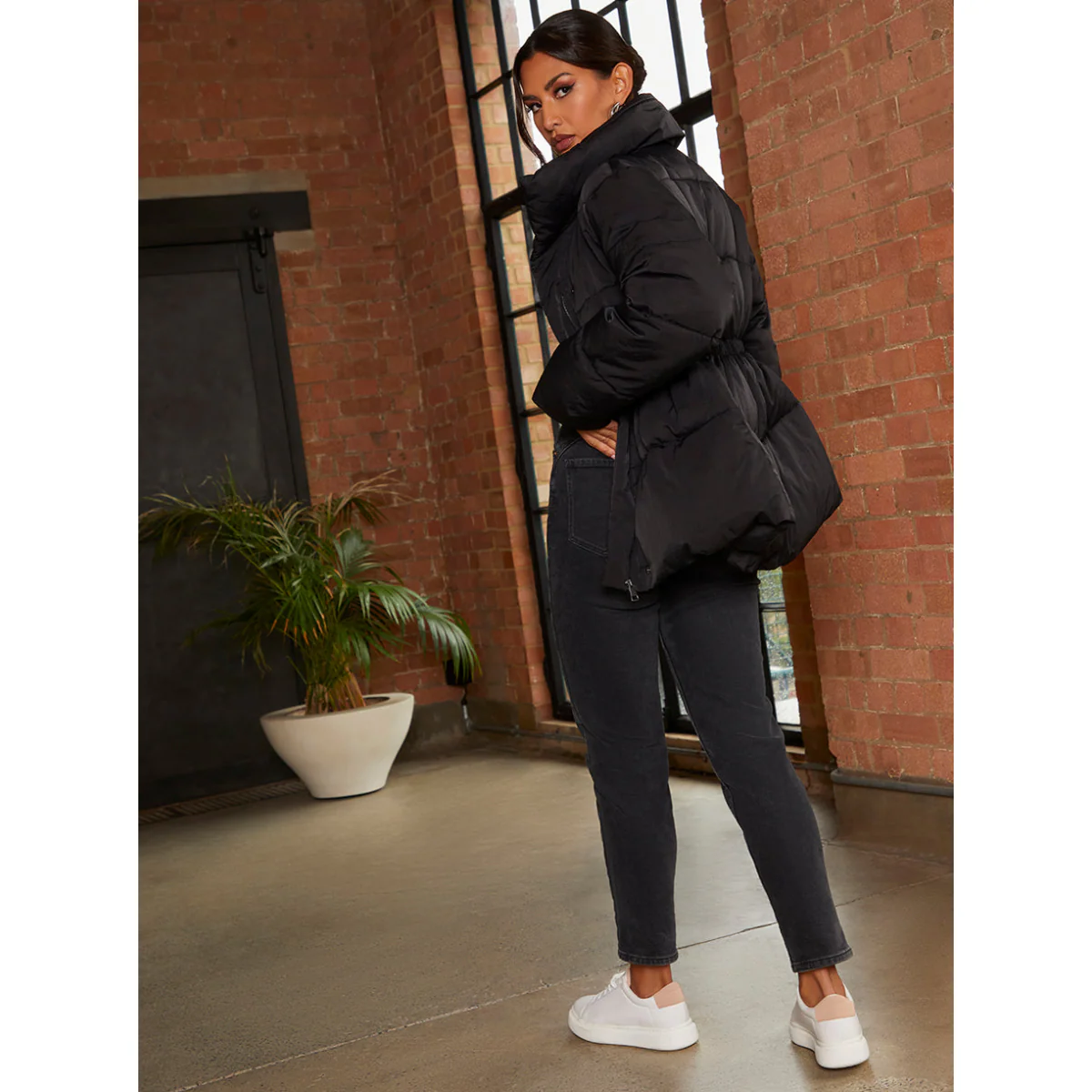 Chi Chi London Shirred Waist Short Padded Jacket in Black - Image 3