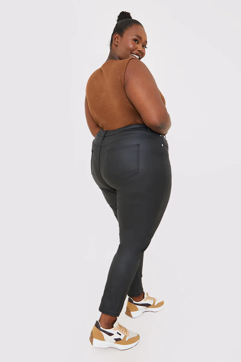 Coated High Waisted Jeans - Image 5