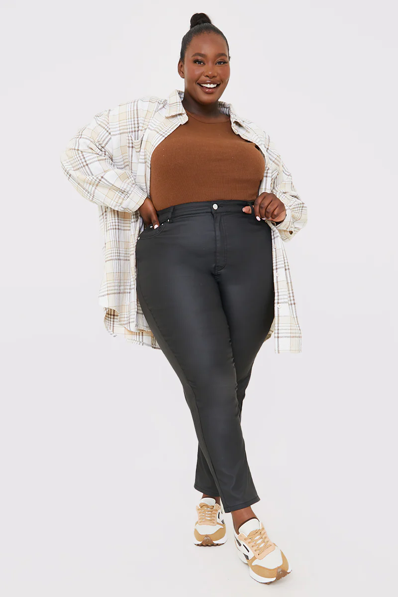 Coated High Waisted Jeans - Image 6
