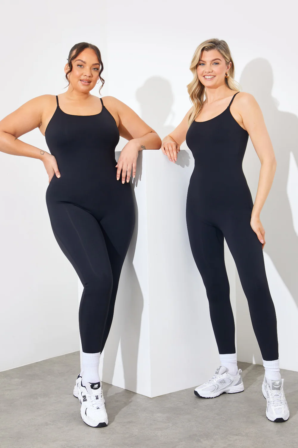 Contour Built-In Bra Scoop Neck Strappy Unitard