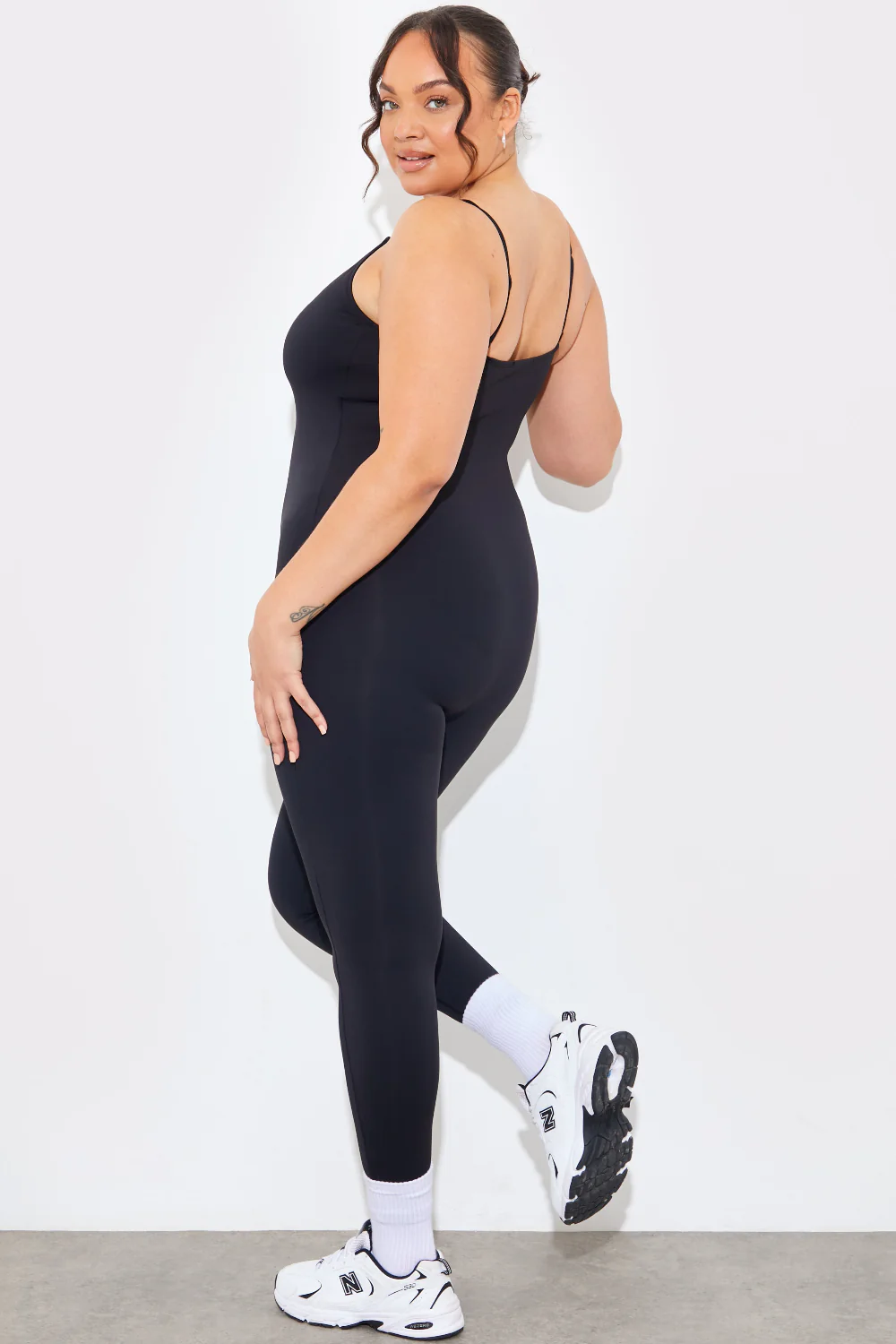 Contour Built-In Bra Scoop Neck Strappy Unitard - Image 4