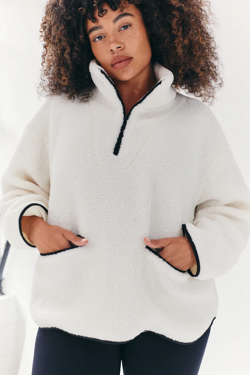 Contrast Piping Borg Lined Half Zip Up Fleece - Image 4