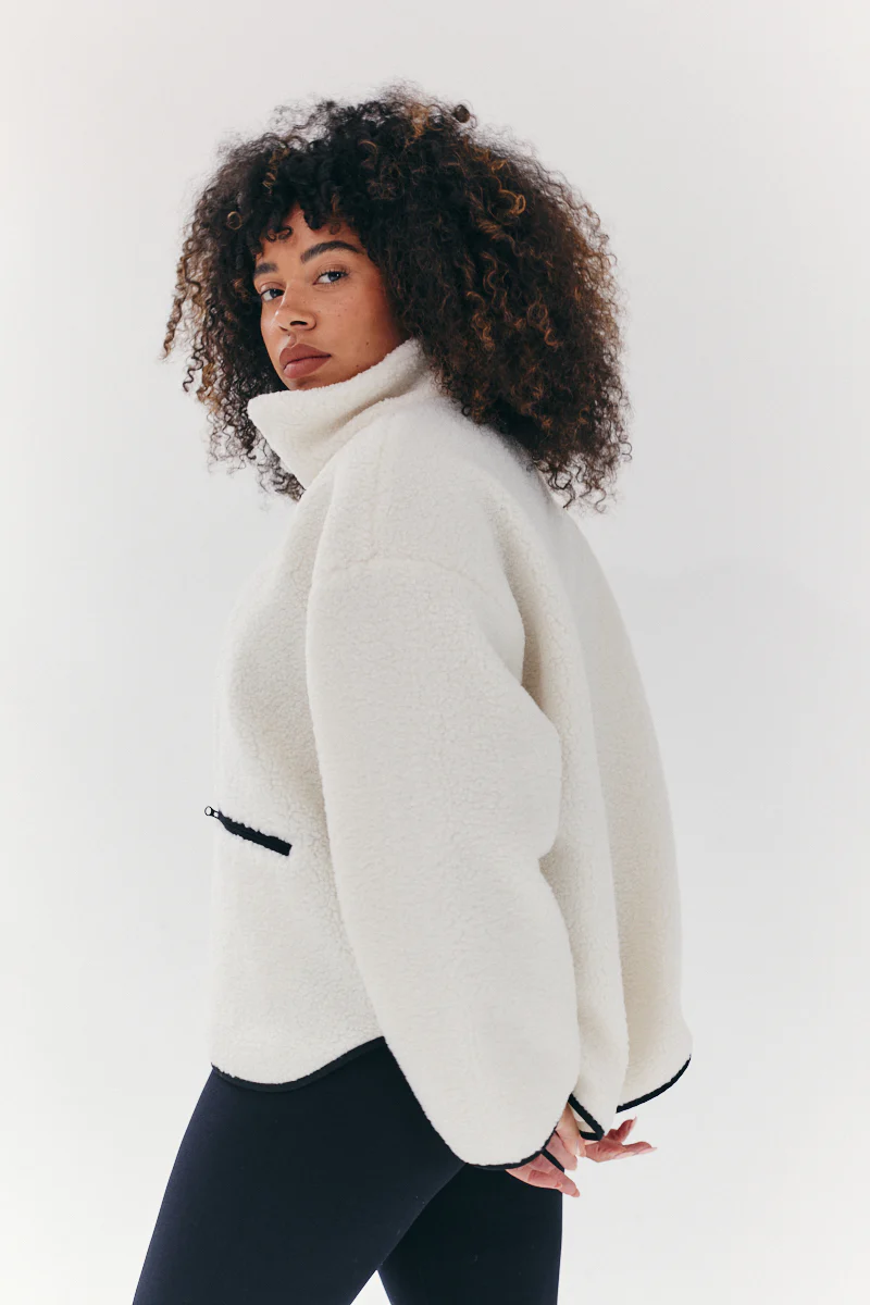 Contrast Piping Borg Lined Half Zip Up Fleece - Image 5