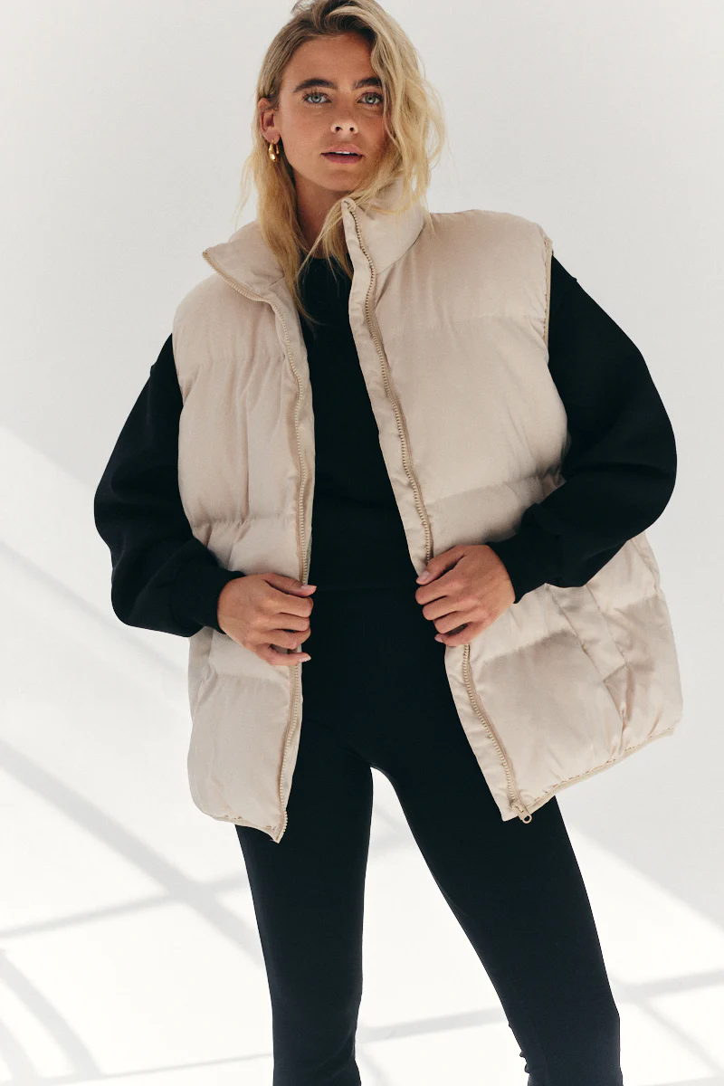 Cream Oversized Puffer Gilet - Image 2