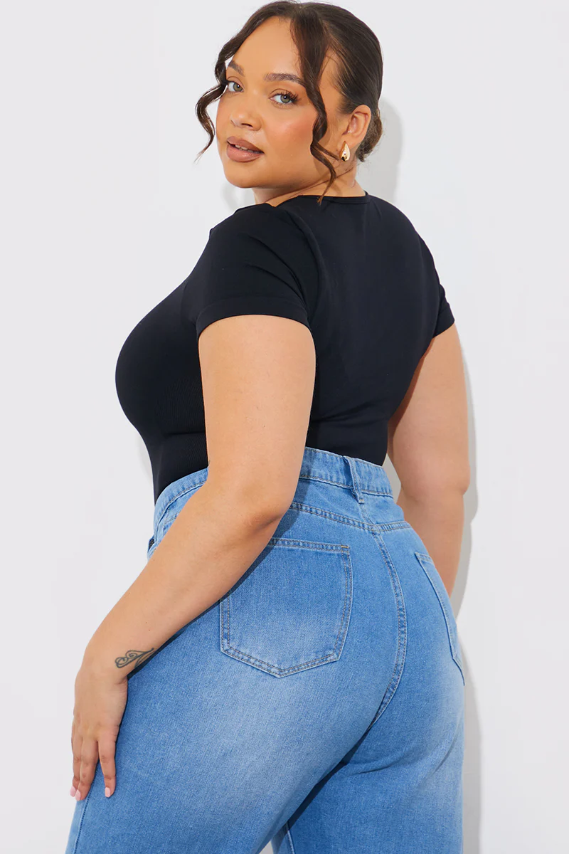 Seamless Crew Neck Snatched Shapewear Bodysuit - Image 10