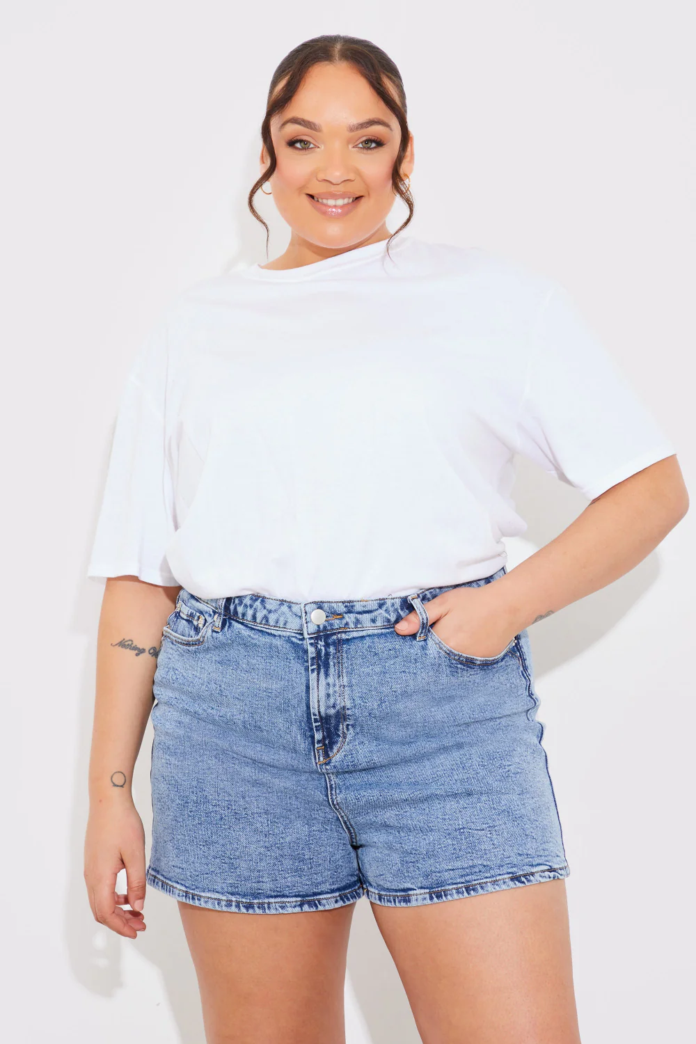 Denim Mom Short - Image 21