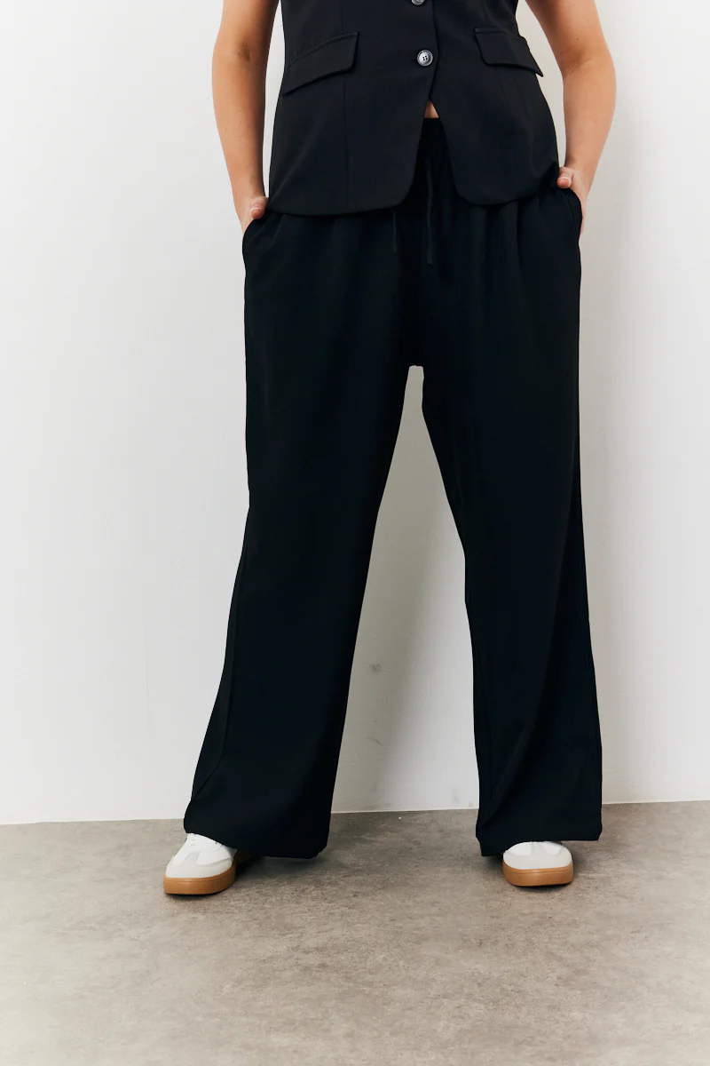 Elasticated Mid Rise Wide Leg Trouser - Image 10
