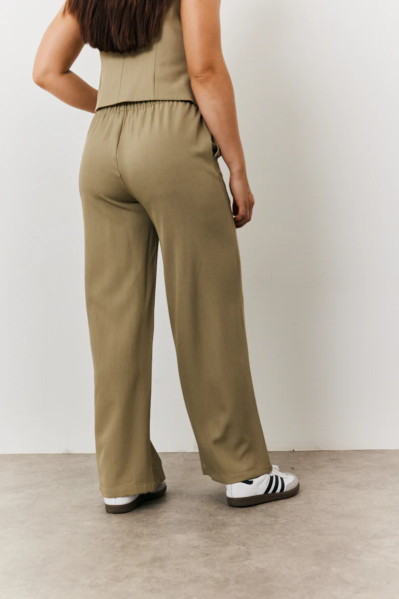 Elasticated Mid Rise Wide Leg Trouser - Image 4