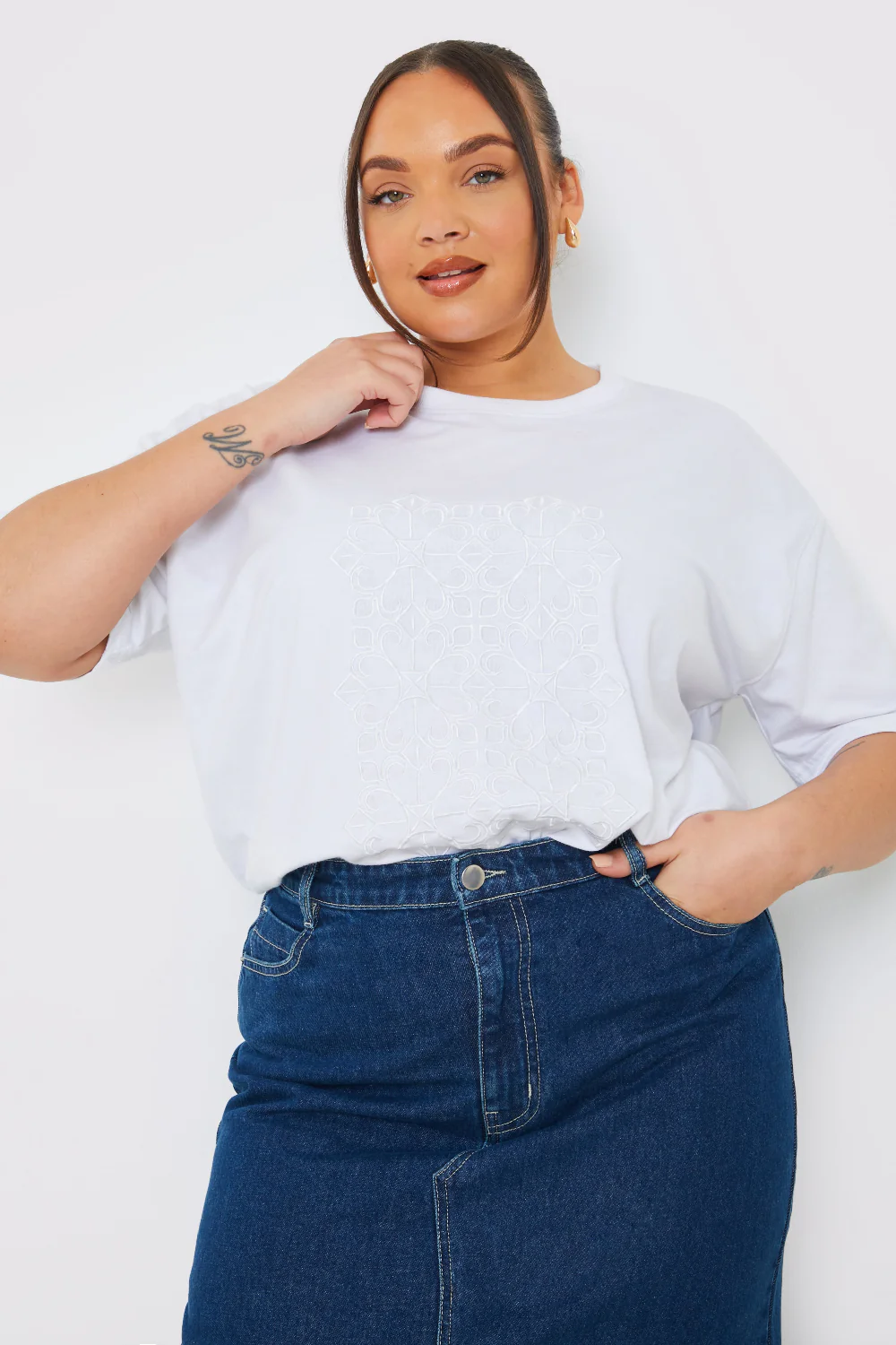 Emroidered T-Shirt - Image 5