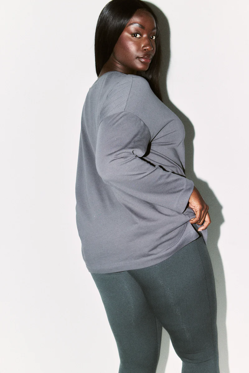 Fits Embroidered Crew Neck Long Sleeve T-Shirt - Image 10