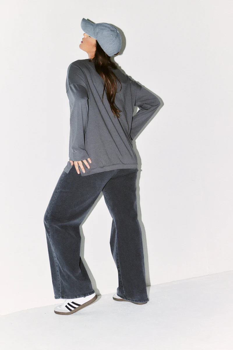 Fits Embroidered Crew Neck Long Sleeve T-Shirt - Image 4