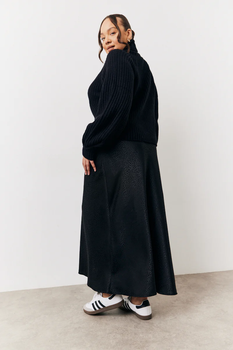 Black Jacquard Printed Slip Skirt - Image 3