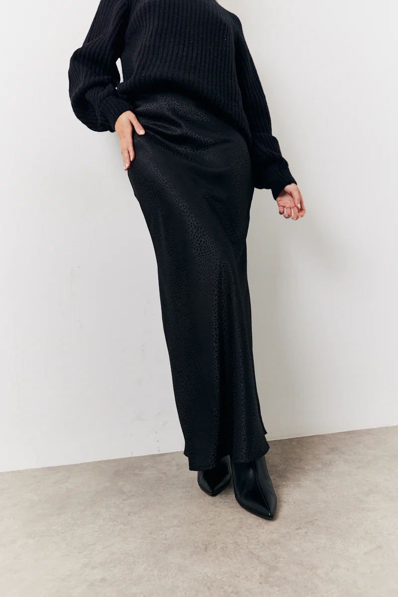 Black Jacquard Printed Slip Skirt - Image 6