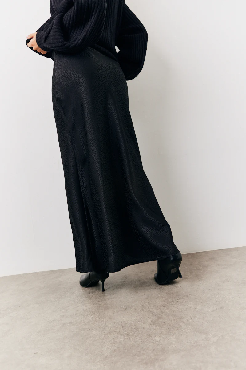 Black Jacquard Printed Slip Skirt - Image 8