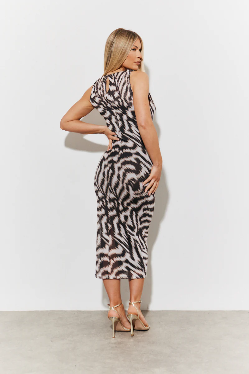 Magic Sculpting Mesh Ruched Detail Bodycon Midi Dress - Image 3