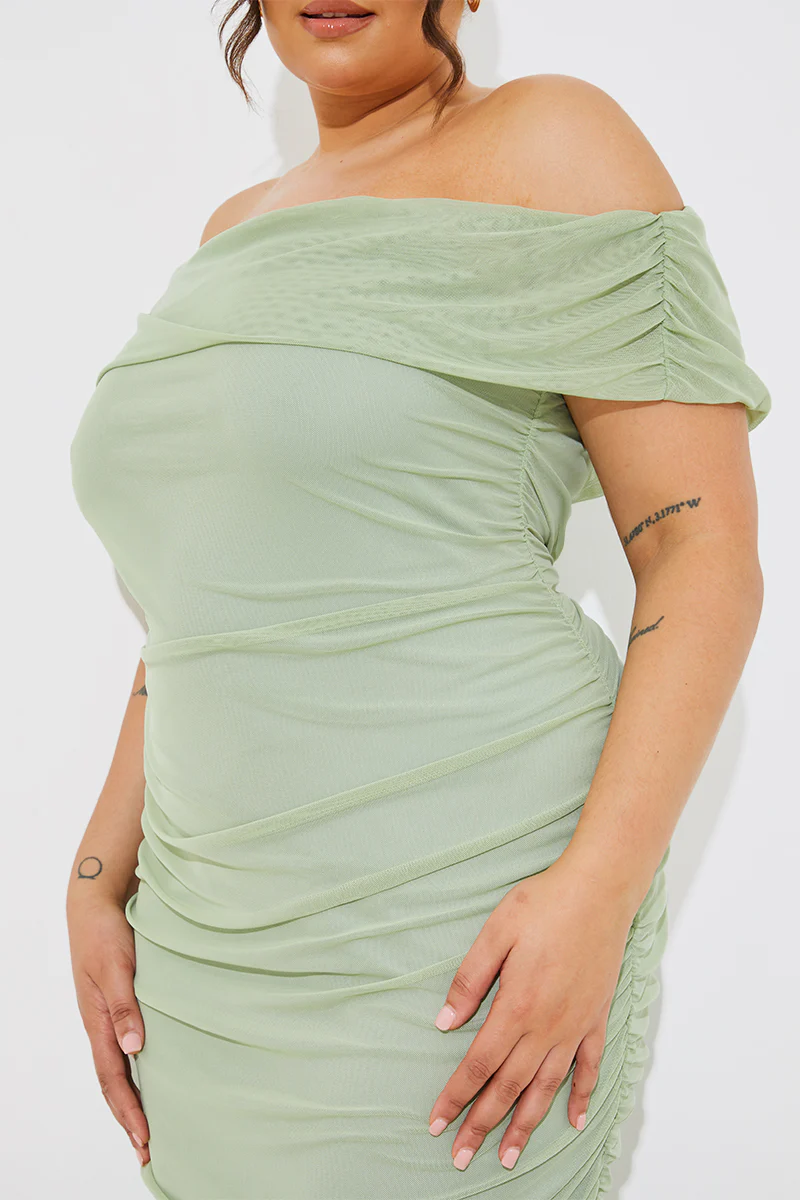 Mesh Bardot Ruched Midi Dress - Image 5