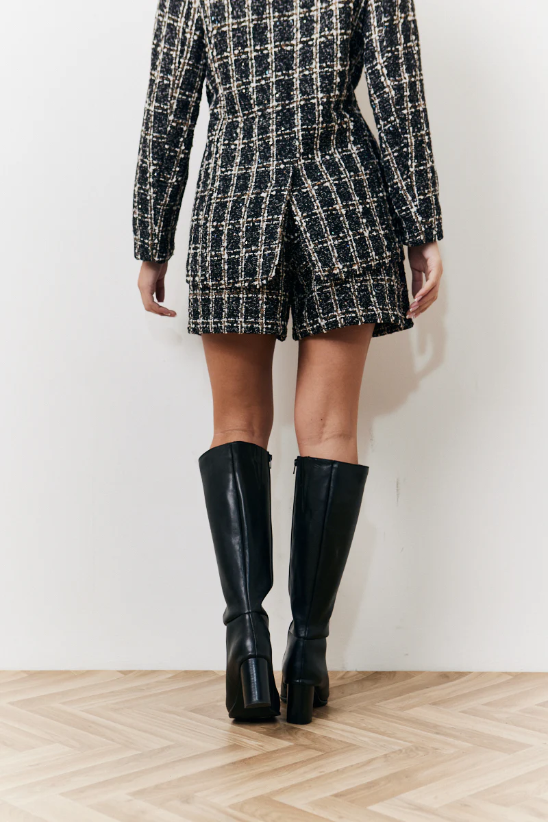 Occasion Black Boucle Check Short - Image 4