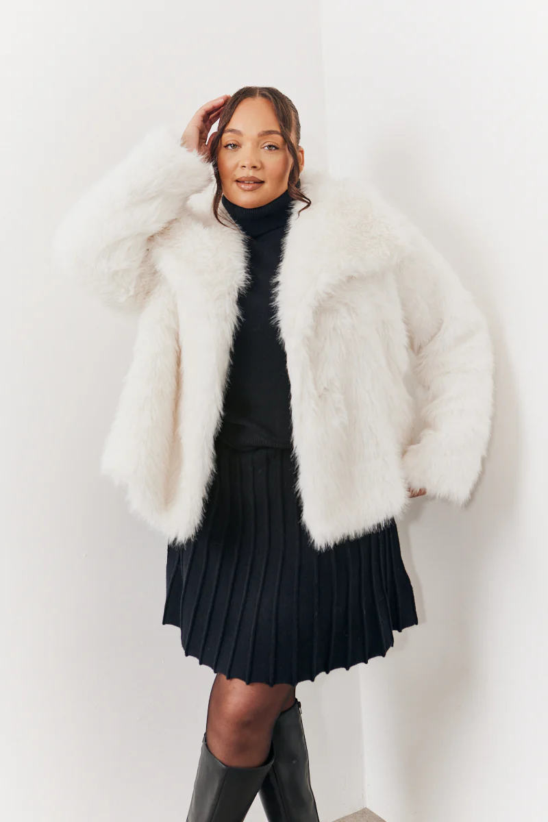 Oversized Collared Faux Fur Coat - Image 5