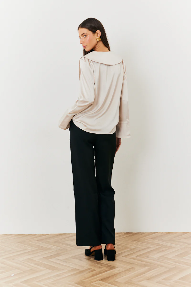 Oversized Collar Blouse - Image 3