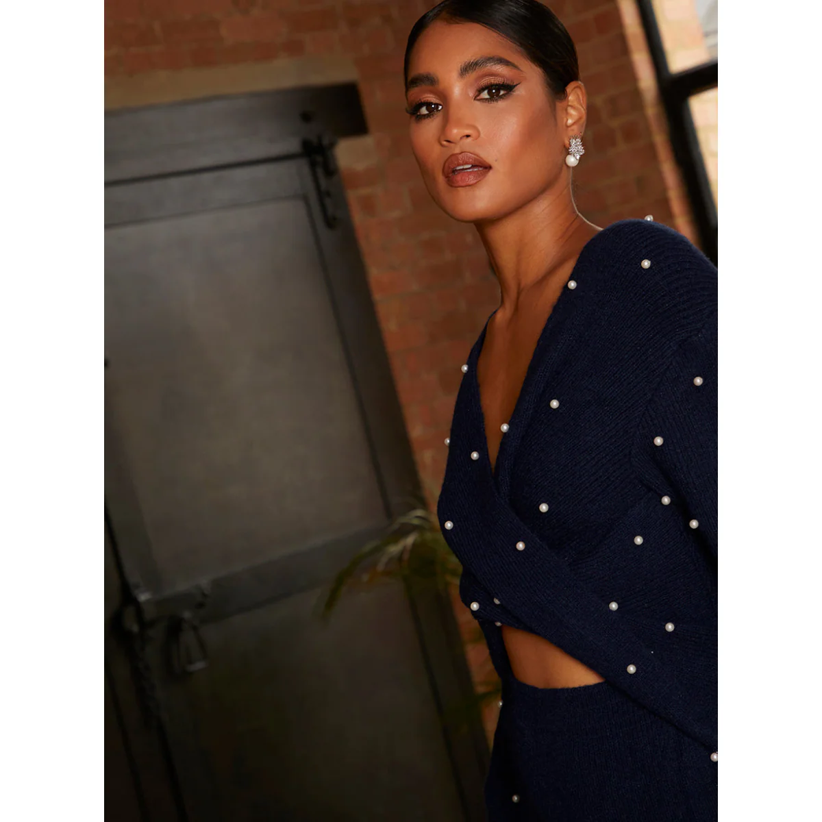 Pearl Detail Twist Front Knitted Midi Dress in Navy - Image 3
