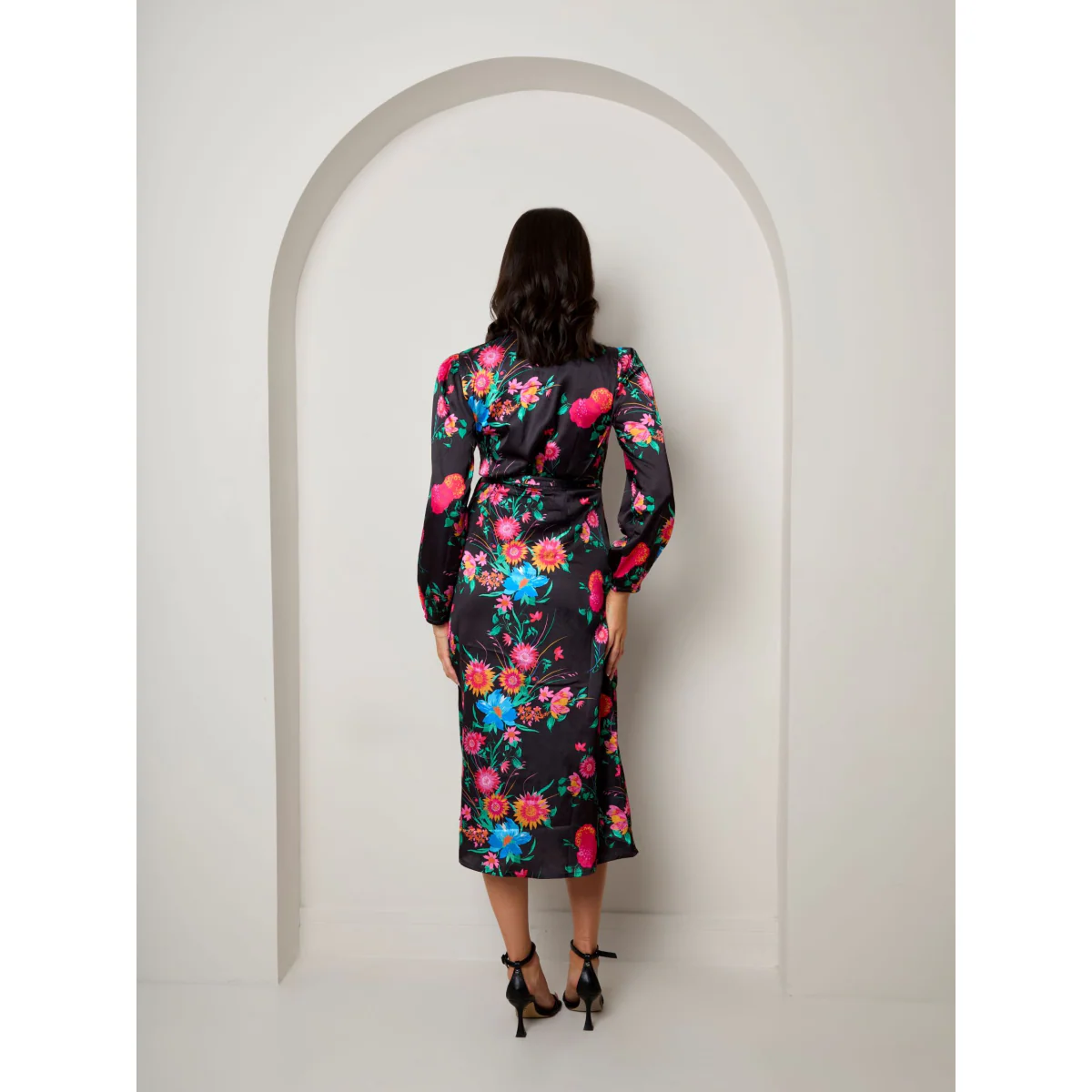 Plus Size Long Sleeve Floral Wrap Dress in Black - Image 4
