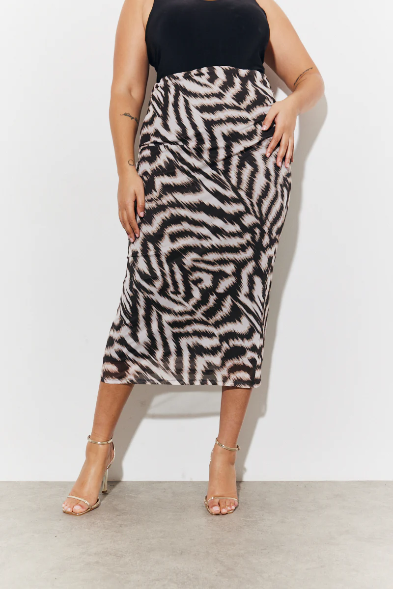 Magic Sculpting Printed Bodycon Midi Skirt - Image 6