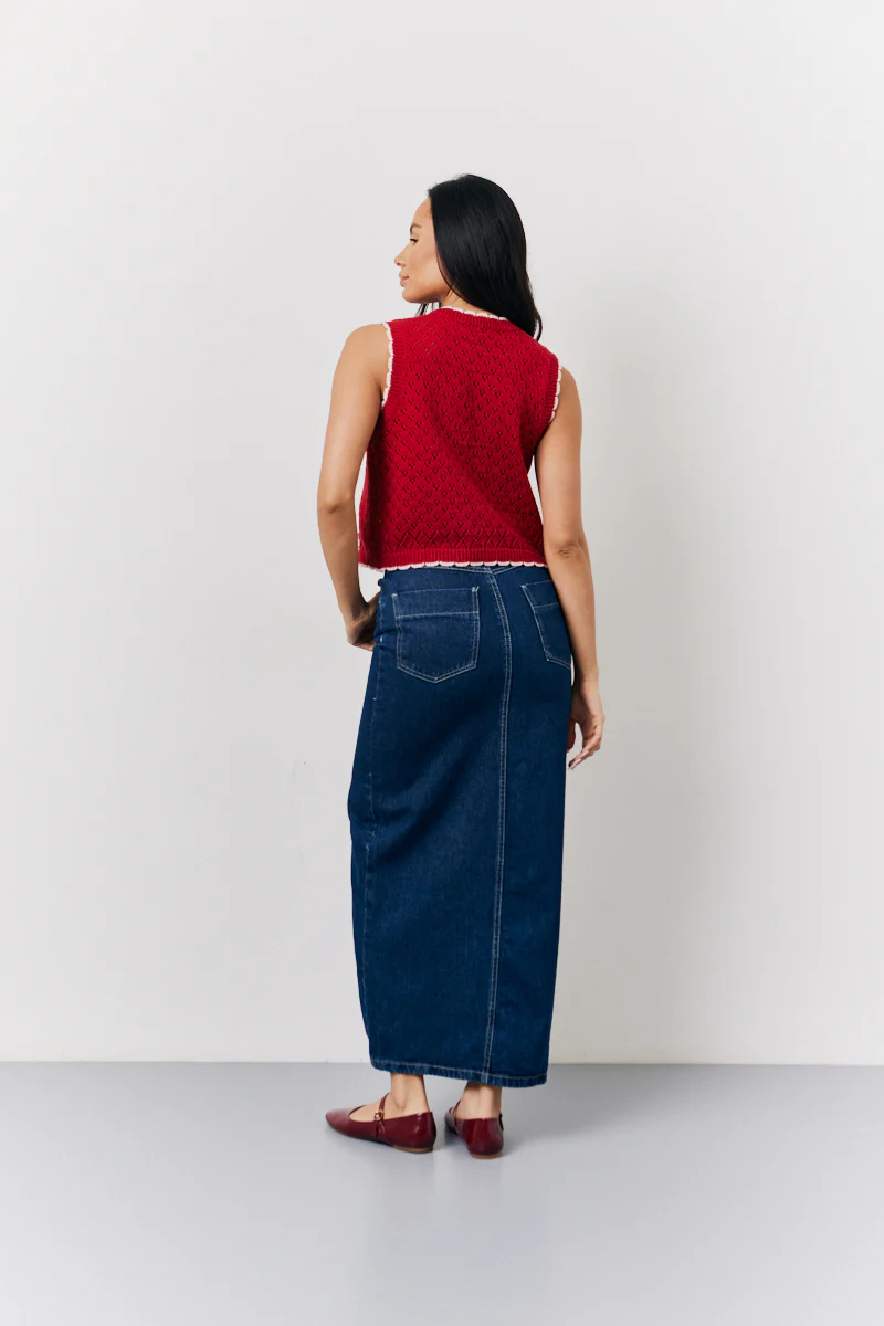 Red Contrast Edge Tie Front Knitted Waistcoat - Image 4