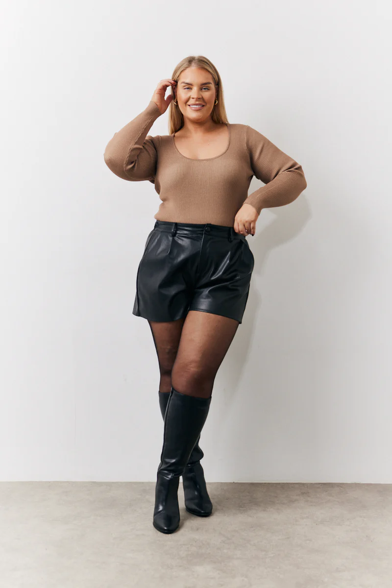 Camel Rib Knitted Scoop Neck Long Sleeve Top - Image 6