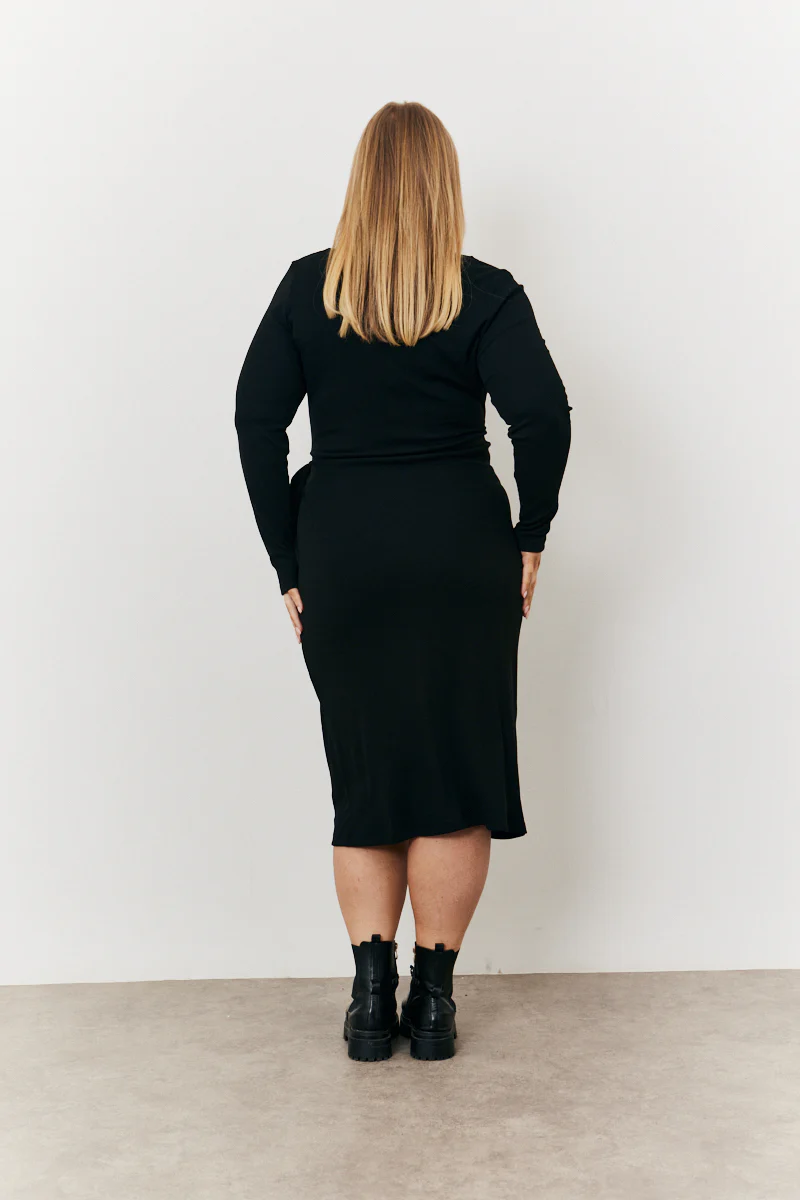Scoop Neck Ribbed Long Sleeve Bodycon Wrap Midi Dress - Image 3