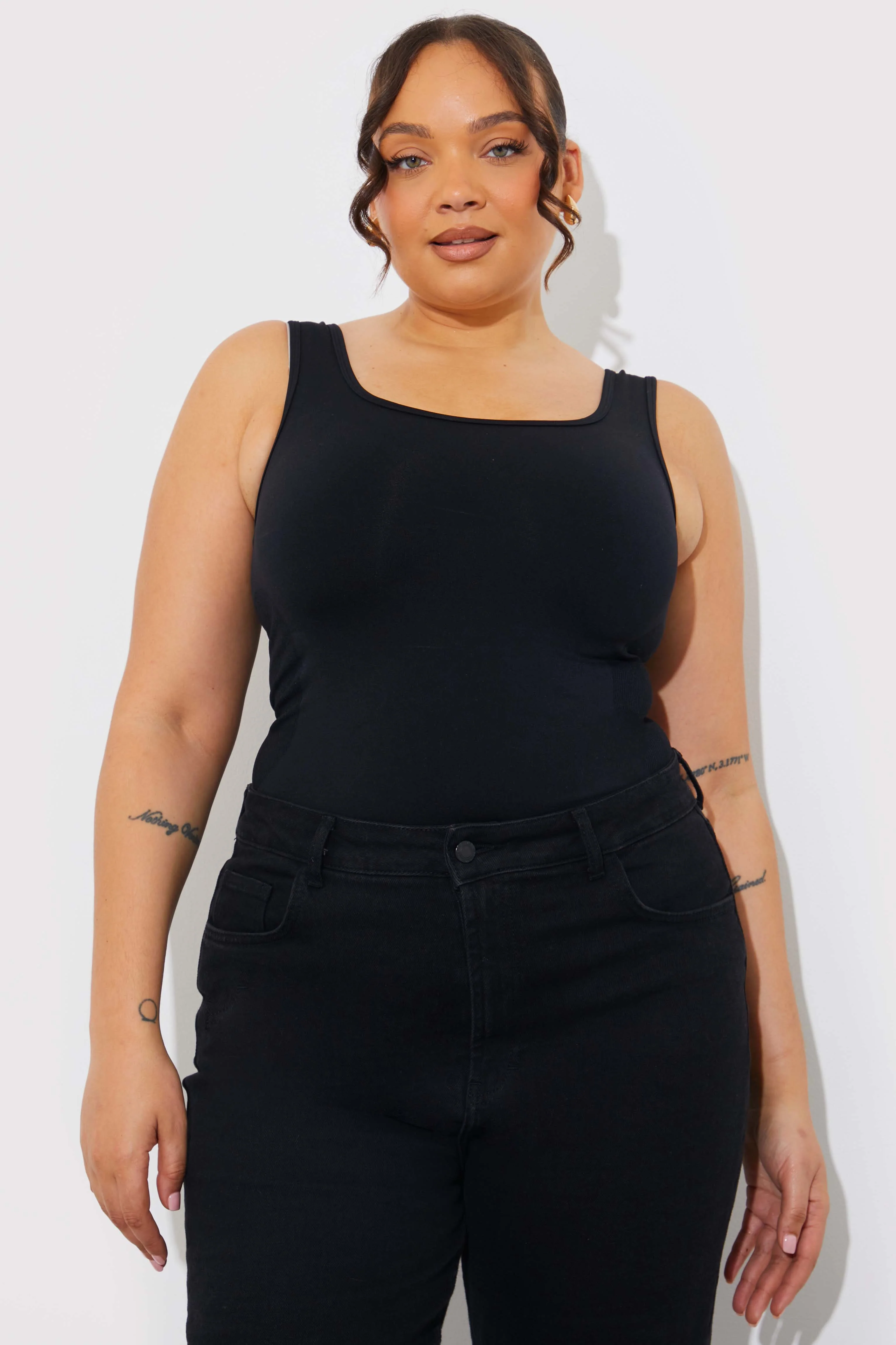 Seamless Scoop Neck Snatched Shapewear Top - Image 5