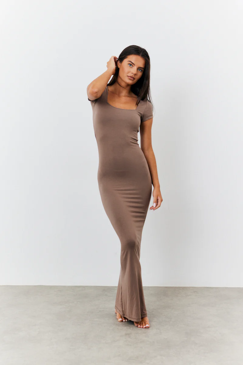 Sculpting Cap Sleeve Maxi Dress - Image 3