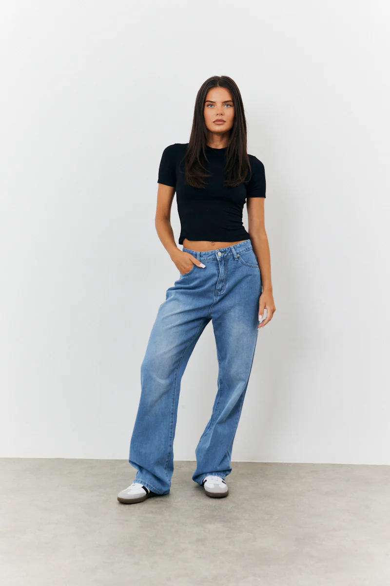 Sculpting Short Sleeve Crew Neck T-Shirt - Image 3