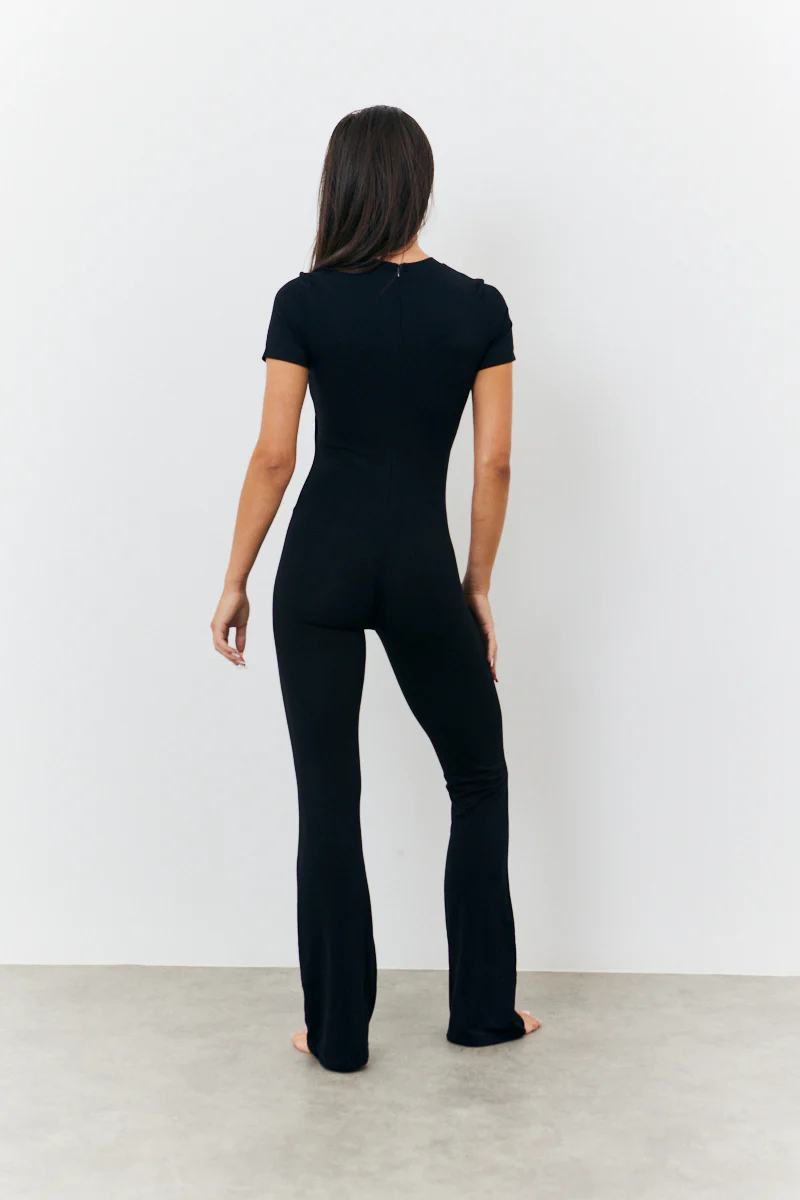 Sculpting Short Sleeve Wide Leg Jumpsuit - Image 3
