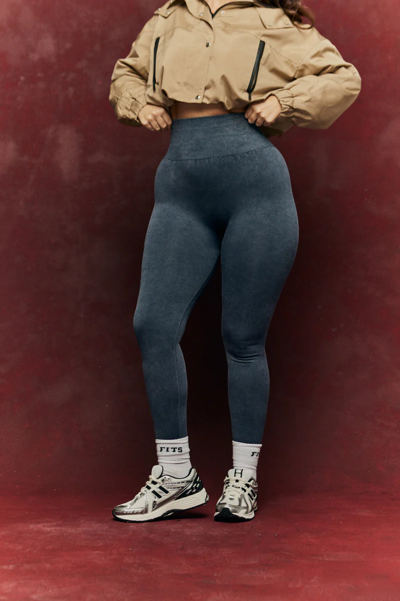 Charcoal Grey Seamless High Waist Bum Boosting Leggings - Image 3