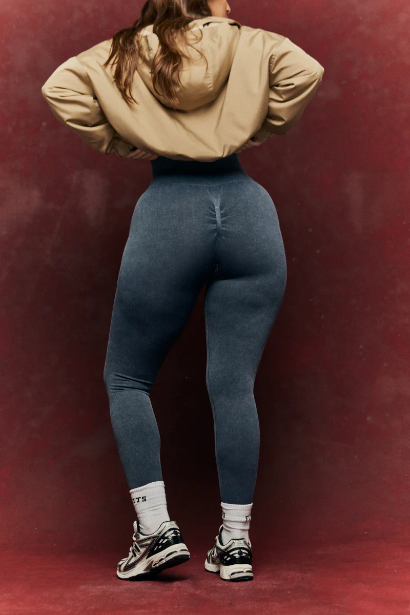 Charcoal Grey Seamless High Waist Bum Boosting Leggings - Image 4