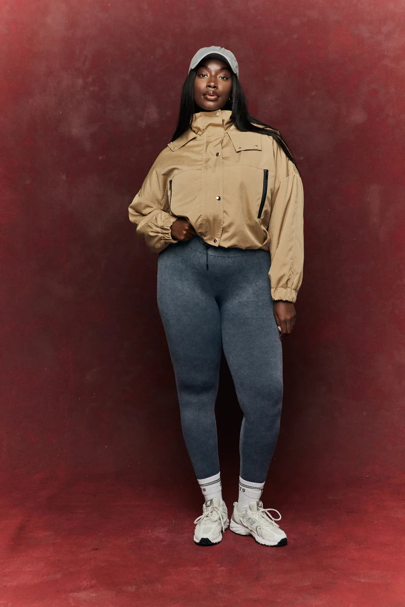 Charcoal Grey Seamless High Waist Bum Boosting Leggings - Image 5