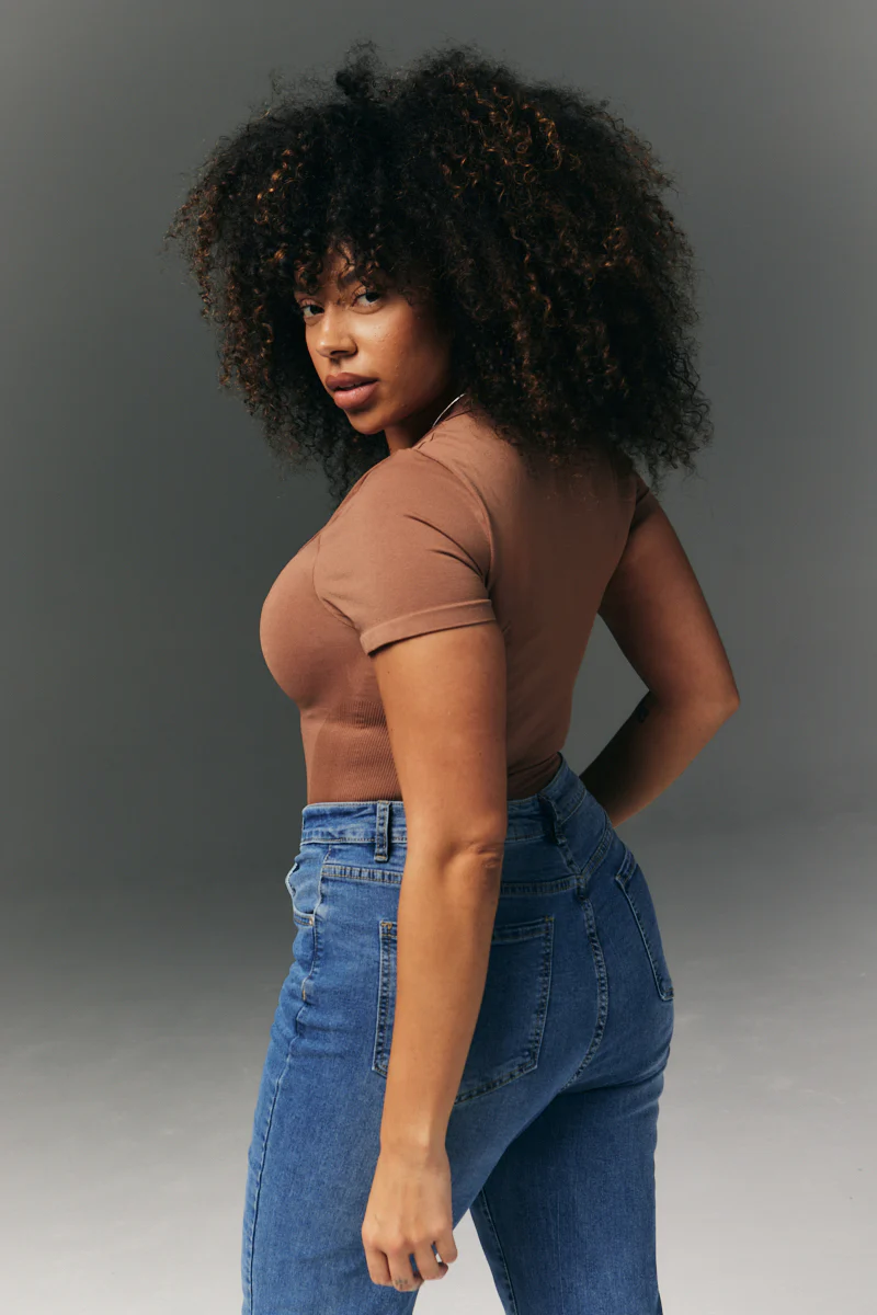 Seamless Scoop Neck Snatched Shapewear Top - Image 7