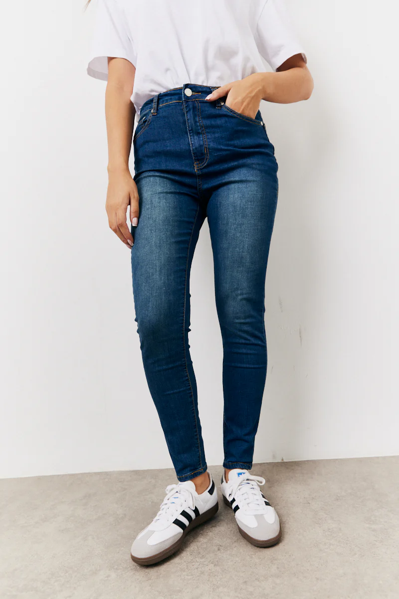 Shaper Stretch Jeans - Image 2