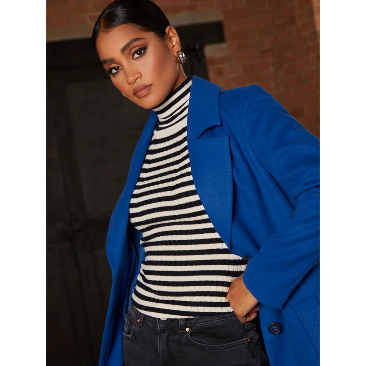 Single Breasted Coat in Cobalt - Image 4
