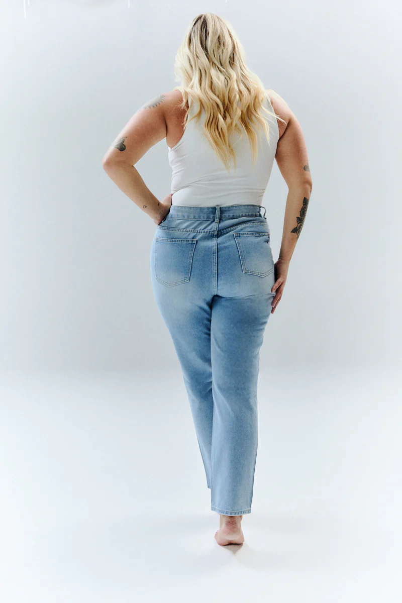Sofia Straight Mom Jeans - Image 8