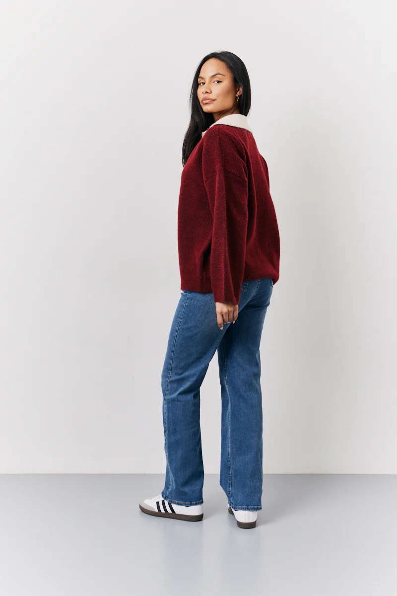 Burgundy 90's Collared Knitted Rugby Sweater - Image 4