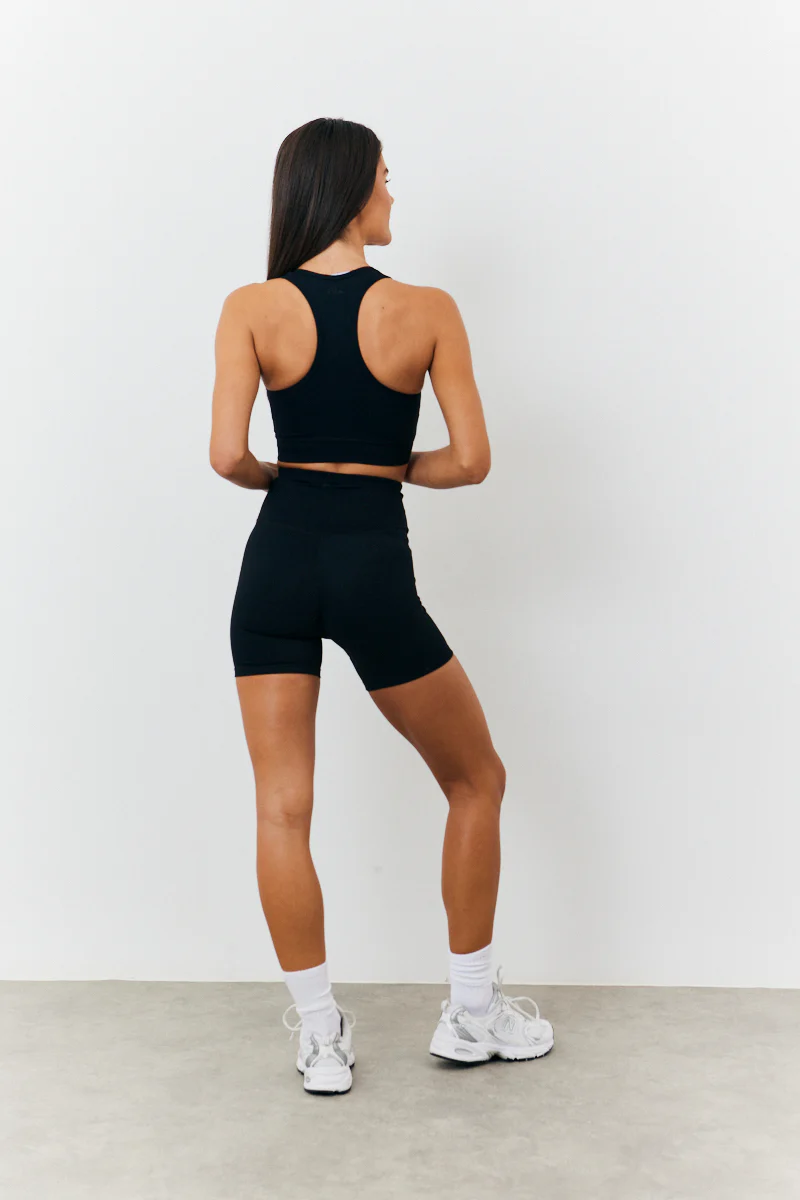 Soft Touch Cross Over Band Detail Medium Support Sports Bra - Image 6