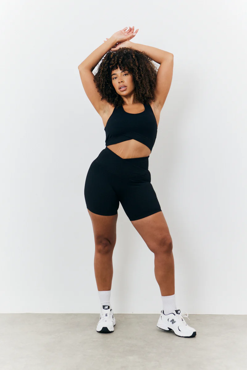 Soft Touch Cross Over Band Detail Medium Support Sports Bra - Image 7