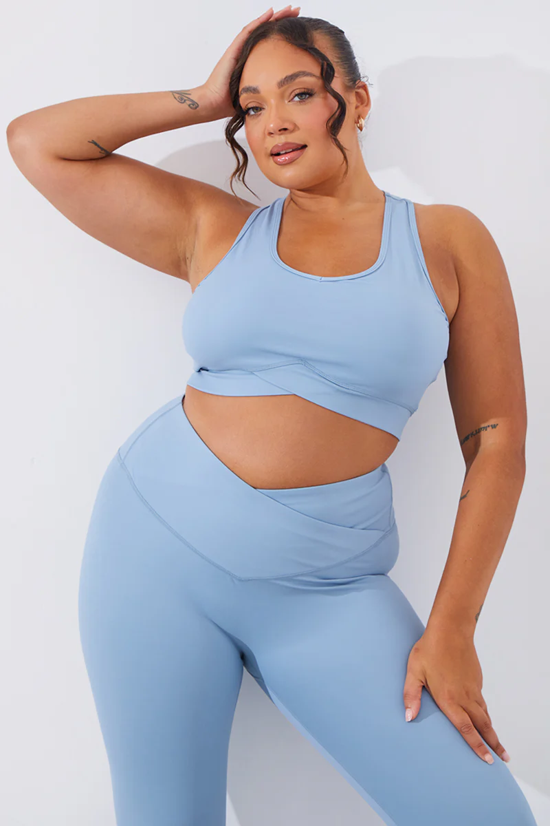 Soft Touch Cross over Band Detail Medium Support Sports Bra - Image 15