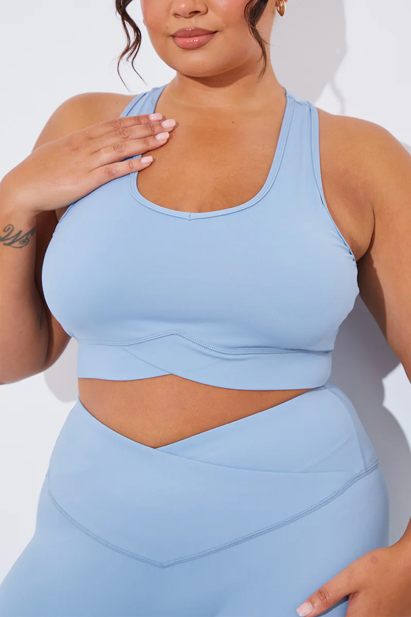Soft Touch Cross over Band Detail Medium Support Sports Bra - Image 17