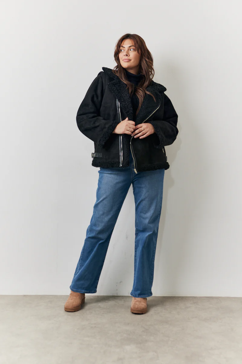 Straight Leg Jeans - Image 5